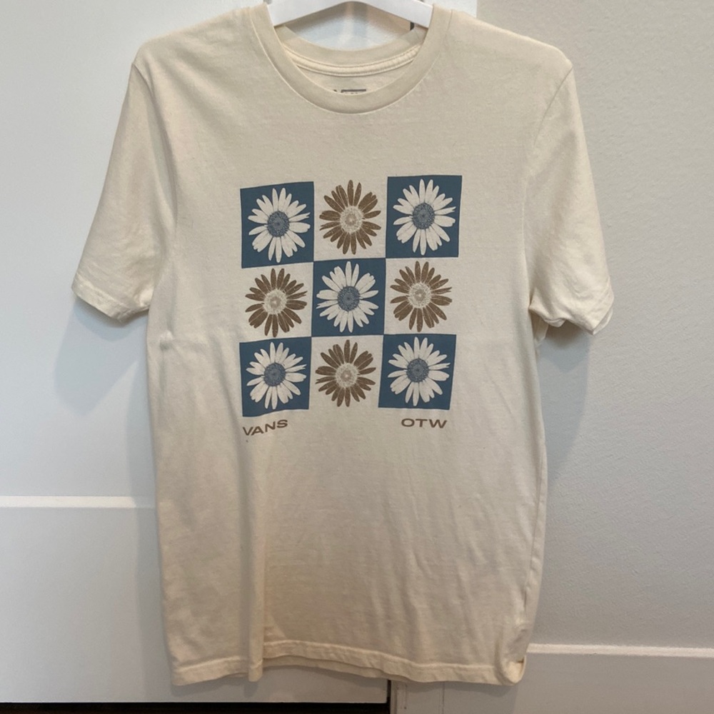 Vans cream, blue, and brown flower t-shirt.